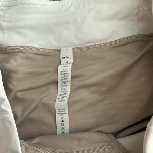 Speed Up Low-Rise Lined Short 2.5" Size 10 - Picture 10 of 11